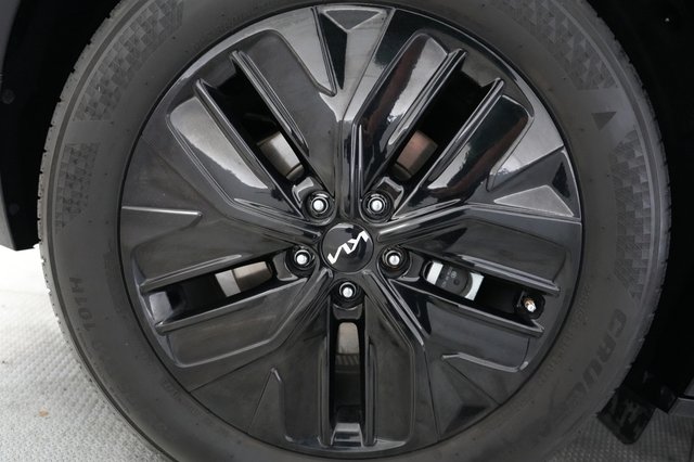 2024 Kia EV6 — photo 7 of 21