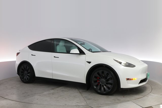 2021 Tesla Model Y — photo 11 of 24