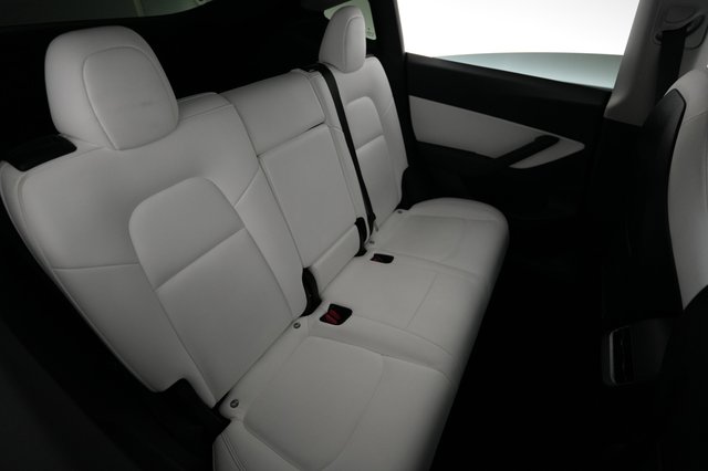 2021 Tesla Model Y — photo 4 of 24