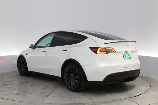 2021 Tesla Model Y — photo 13 of 24