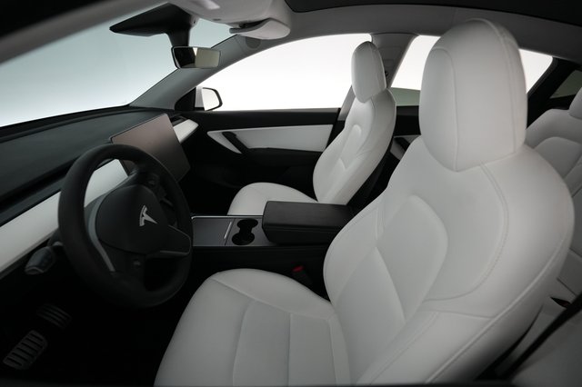 2021 Tesla Model Y — photo 3 of 24