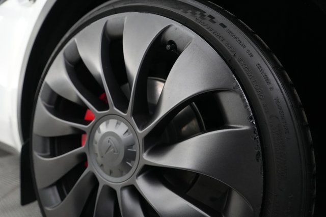 2021 Tesla Model Y — photo 23 of 24
