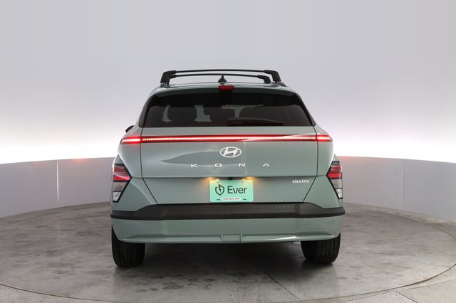 2024 Hyundai Kona Electric — photo 12 of 20