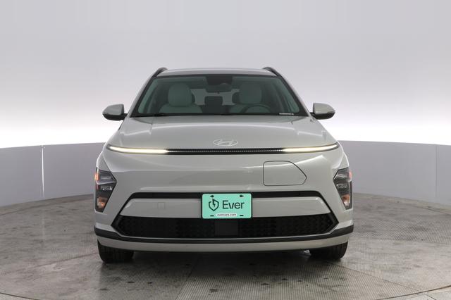 2024 Hyundai Kona Electric — photo 9 of 21