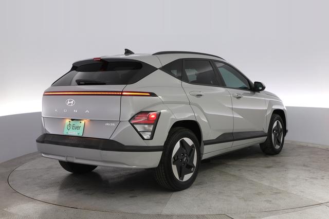 2024 Hyundai Kona Electric — photo 2 of 21