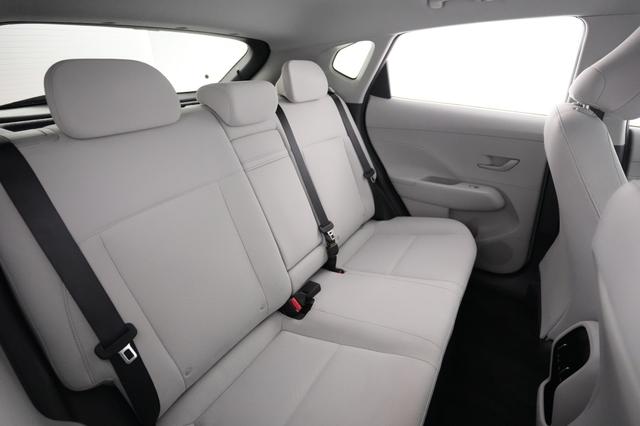 2024 Hyundai Kona Electric — photo 4 of 21