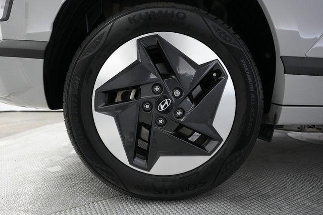2024 Hyundai Kona Electric — photo 17 of 21