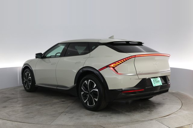 2024 Kia EV6 — photo 13 of 21