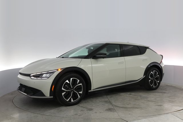 2024 Kia EV6 — photo 14 of 21