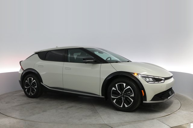 2024 Kia EV6 — photo 11 of 21