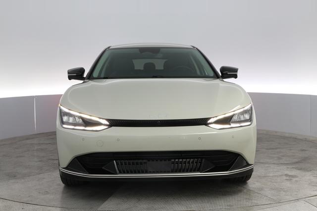 2024 Kia EV6 — photo 9 of 21
