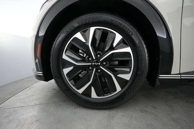 2024 Kia EV6 — photo 7 of 21