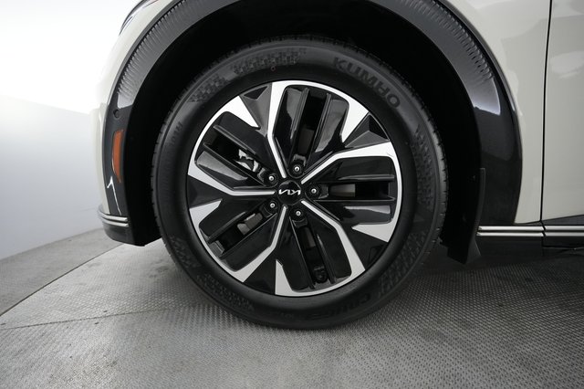 2024 Kia EV6 — photo 7 of 21