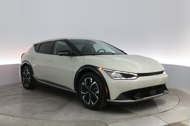 2024 Kia EV6 — photo 10 of 21