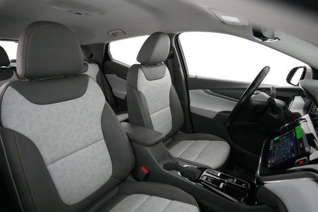 2022 Chevrolet Bolt EUV — photo 18 of 20
