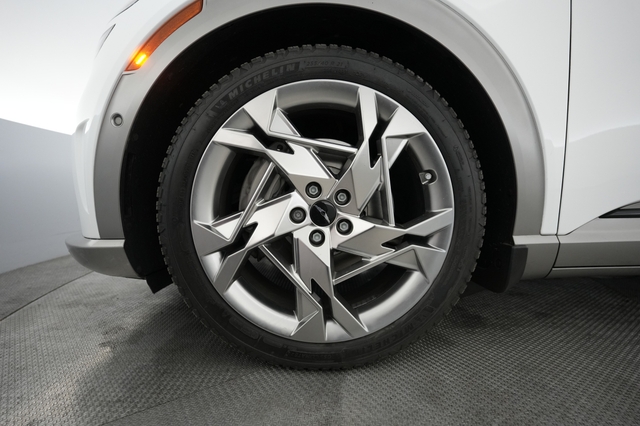 2023 Genesis GV60