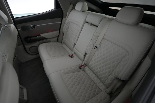 2023 Genesis GV60 — photo 19 of 20