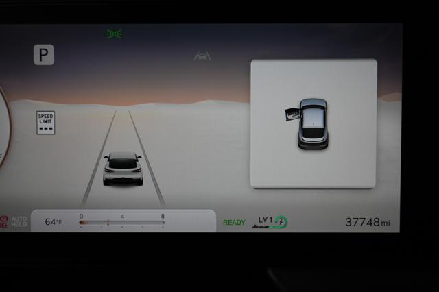 2023 Genesis GV60 — photo 5 of 20