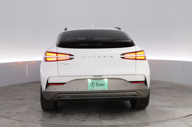 2023 Genesis GV60 — photo 12 of 20