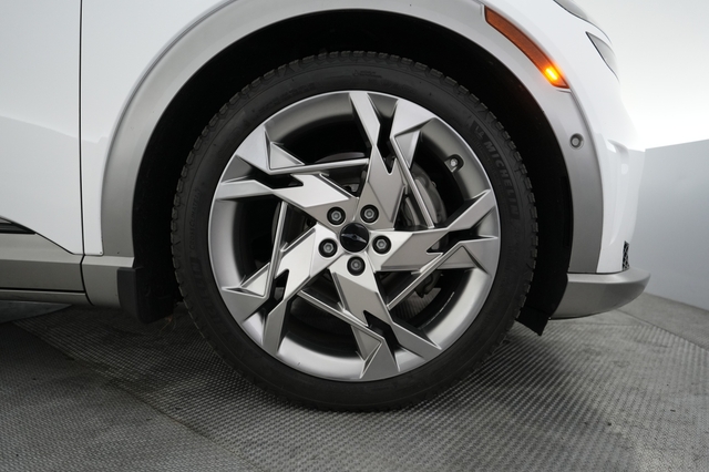 2023 Genesis GV60