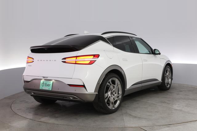 2023 Genesis GV60 — photo 2 of 20