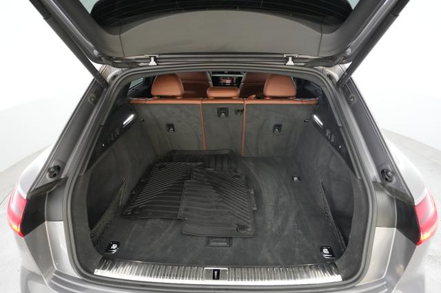 2021 Audi e-tron — photo 6 of 21