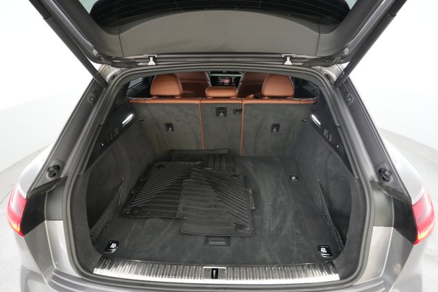 2021 Audi e-tron — photo 6 of 21
