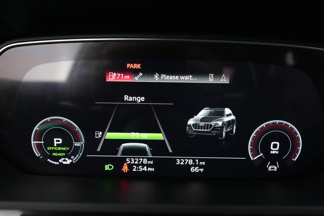2021 Audi e-tron — photo 5 of 21