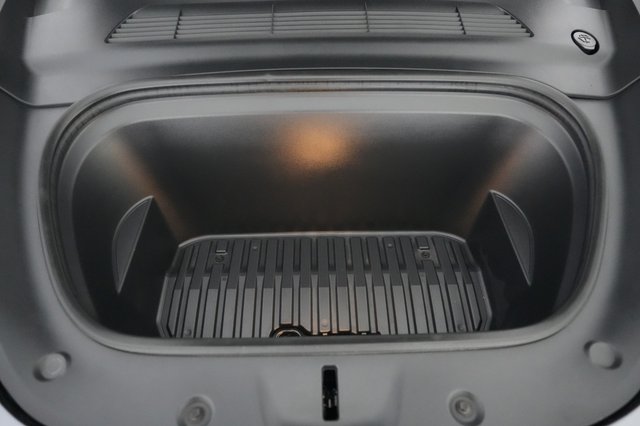 2022 Tesla Model Y — photo 20 of 21