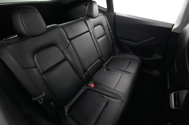 2022 Tesla Model Y — photo 4 of 21