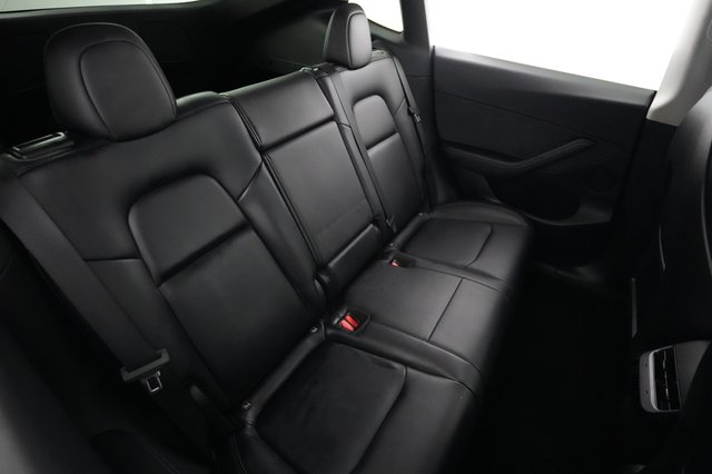 2022 Tesla Model Y — photo 4 of 21