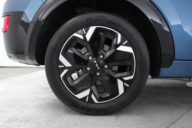 2023 Kia Niro EV — photo 15 of 20