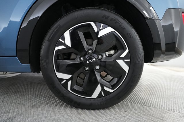 2023 Kia Niro EV — photo 17 of 20