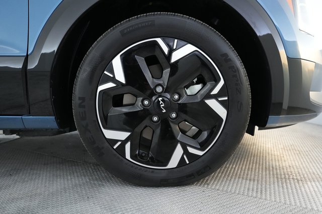 2023 Kia Niro EV — photo 16 of 20