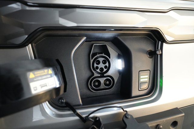 2023 Kia Niro EV — photo 8 of 20