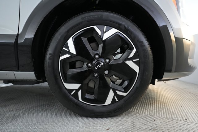 2023 Kia Niro EV — photo 17 of 20