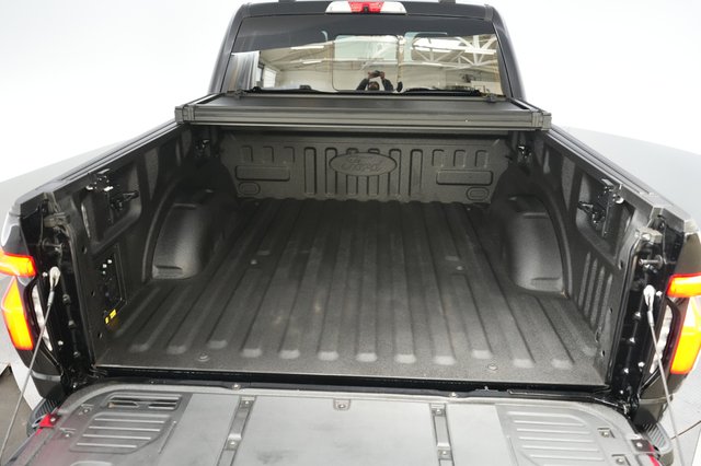 2023 Ford F-150 Lightning — photo 6 of 18
