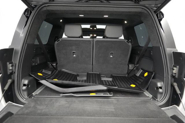 2023 Rivian R1S — photo 6 of 24