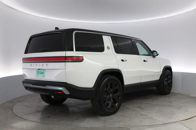 2023 Rivian R1S — photo 2 of 24