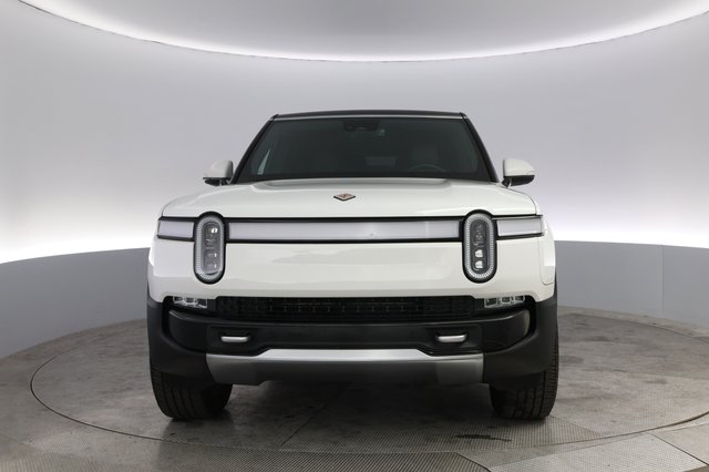 2023 Rivian R1S — photo 9 of 24
