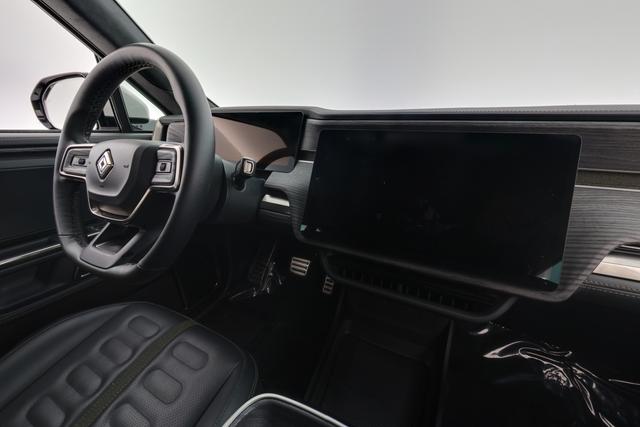 2023 Rivian R1S — photo 5 of 24