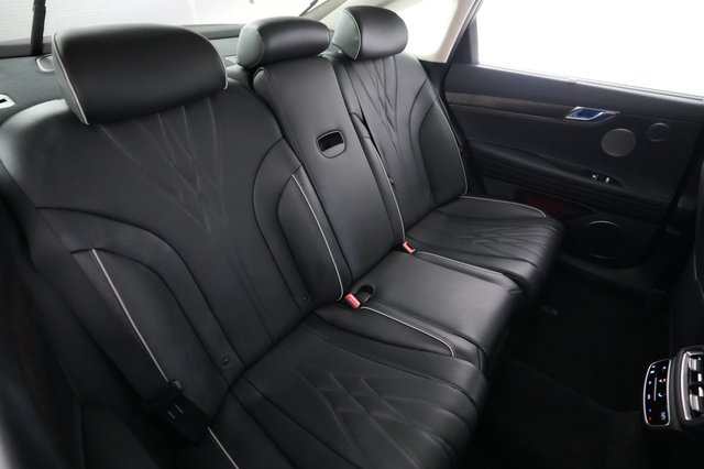 2023 Genesis Electrified G80 — photo 4 of 23