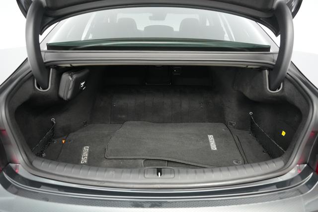 2023 Genesis Electrified G80 — photo 6 of 23