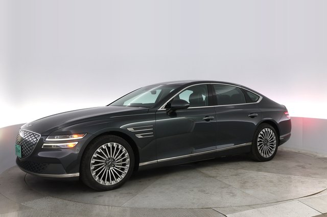 2023 Genesis Electrified G80 — photo 14 of 23