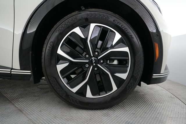 2024 Kia EV6 — photo 17 of 20