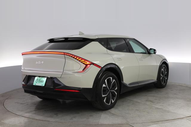 2024 Kia EV6 — photo 2 of 20