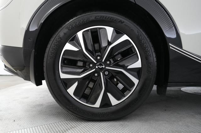 2024 Kia EV6 — photo 7 of 20
