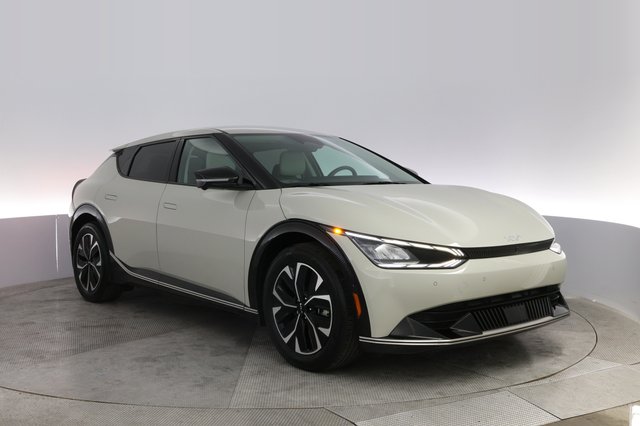 2024 Kia EV6 — photo 10 of 20