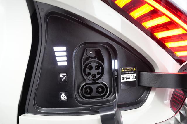 2024 Kia EV6 — photo 8 of 20