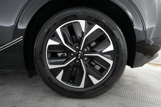 2024 Kia EV6 — photo 7 of 23